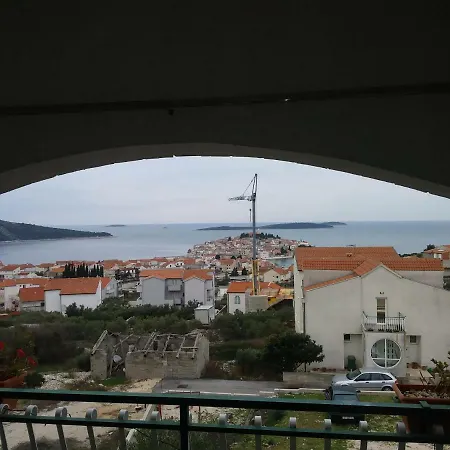 Ana * Primošten